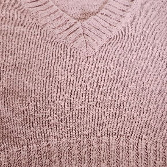Pink V-Neck Sweater with Long Sleeves - Picture 14 of 16